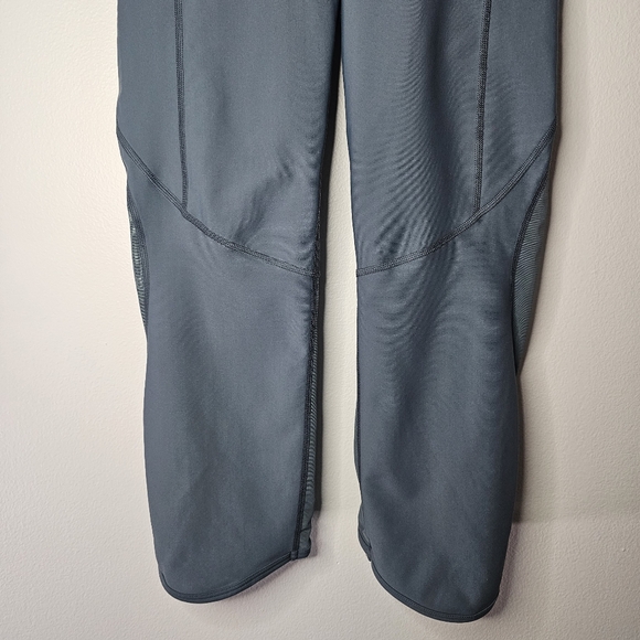 Old Navy Powersoft High-Waisted Mesh Panel Crop Leggings Sz M - Picture 5 of 12